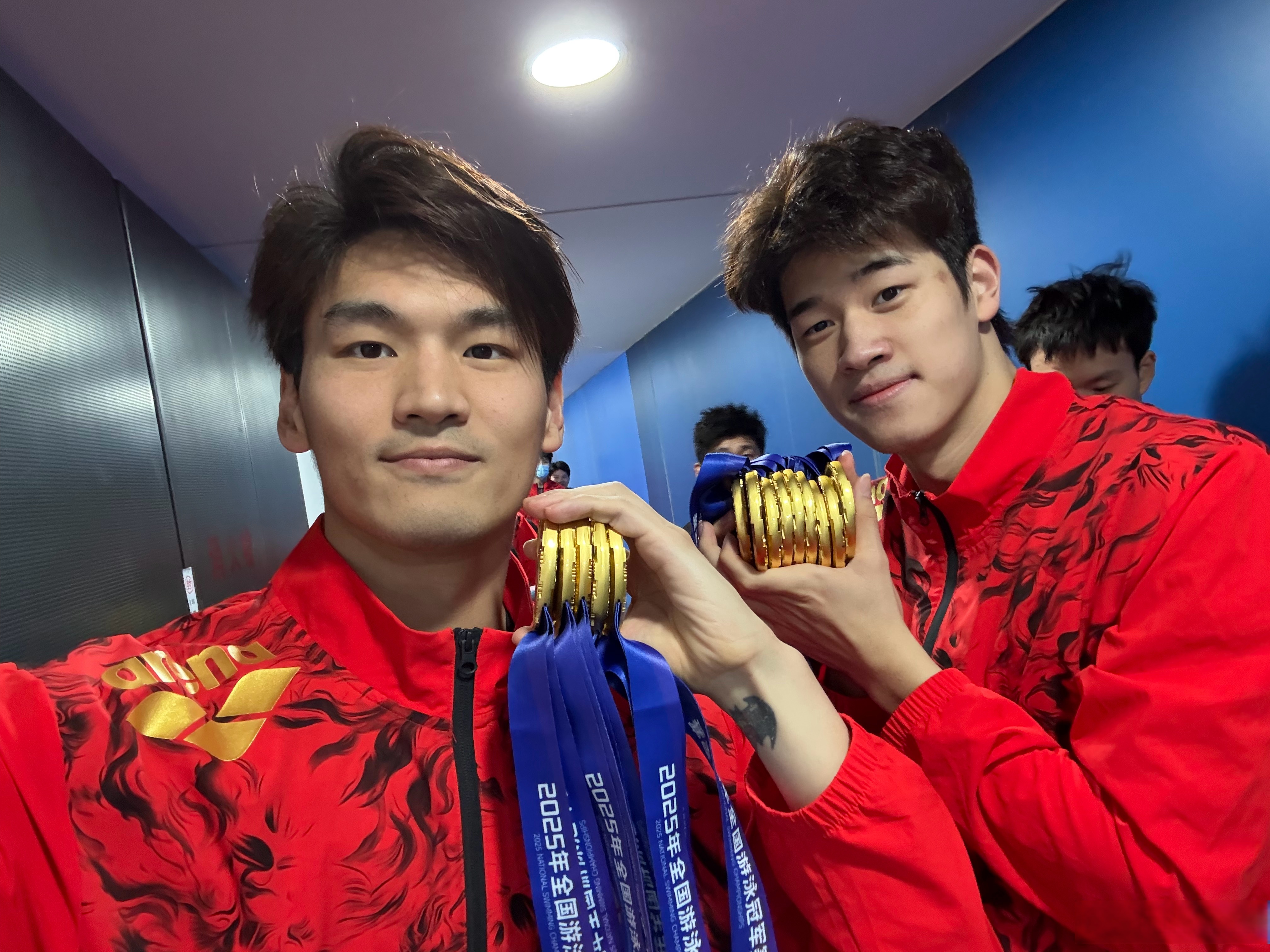 包含浙江队发布备战花絮；赛前手感冰凉；欧超杯任务艰巨；球队文化再被提及的词条